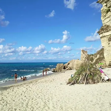 Casa Ibiscus Tropea 別荘 サンタ・ドメーニカ