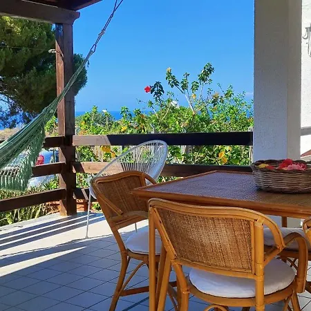 Casa Ibiscus Tropea Vakantiehuis *